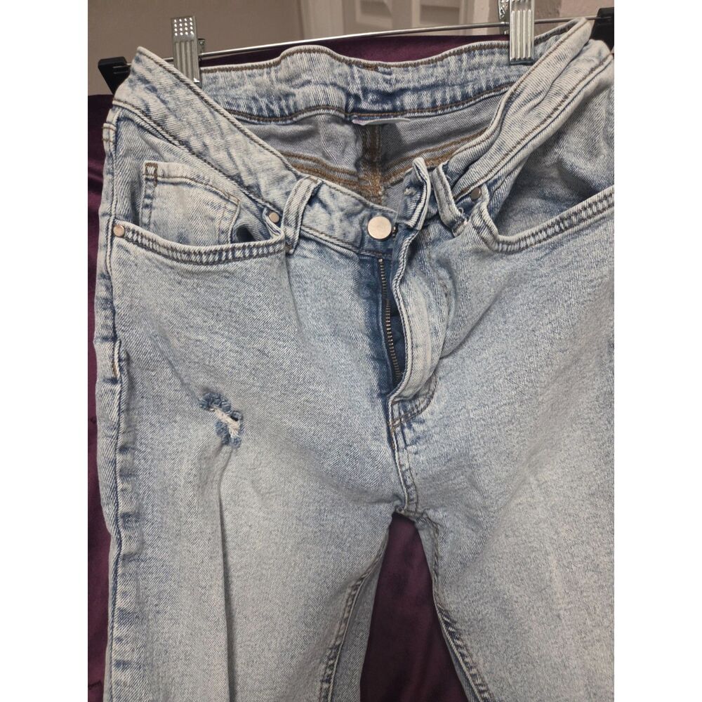 distressed rip/fray acid wash jeans